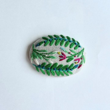 草花刺繡胸針・botanical