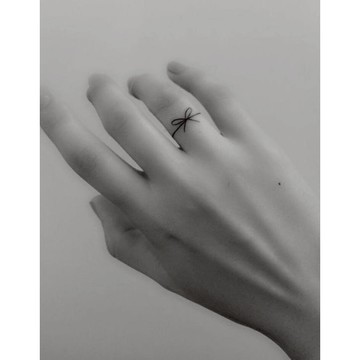 「約定」綁線 紋身貼紙 微刺青 輕紋身  可愛 IG 打卡 抖音同款 小心機 紋身貼 超美 性感 小紅書同款 個性 流行