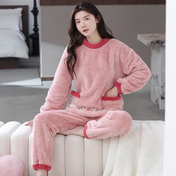 帶胸墊珊瑚絨睡衣女冬季加厚加絨防凸點免穿文胸保暖法蘭絨家居服