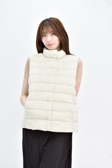 (L) unqlo 杏色羽絨無袖外套
