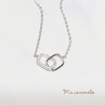 【焦糖小姐 Ms caramelo】  925純銀鍍K白 鋯石項鍊 雙環相扣項鍊