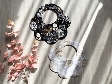 霸氣金銀燙金玫瑰 圍兜兜 口水巾 雙兜組