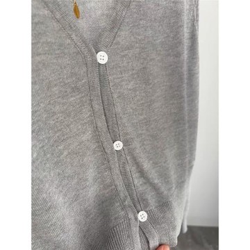 一線大牌外貿余單白色v領冰絲防曬針織開衫夏薄款外搭罩衫空調衫