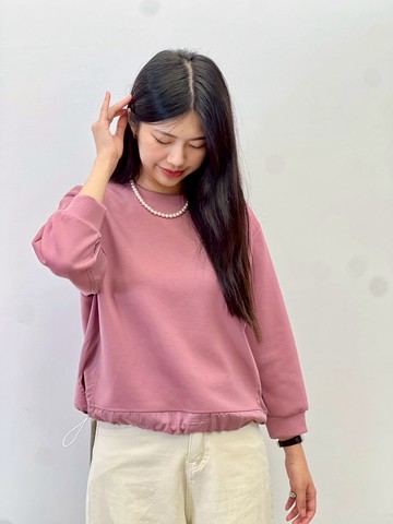 帶點小設計卻零負擔的舒適日常T