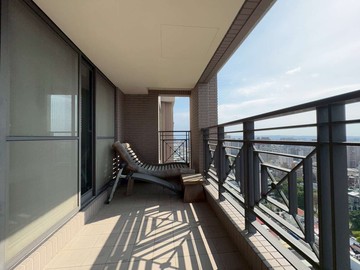 專任!!國泰美術觀道五房視野雙平車宅｜台中市西區五權六街