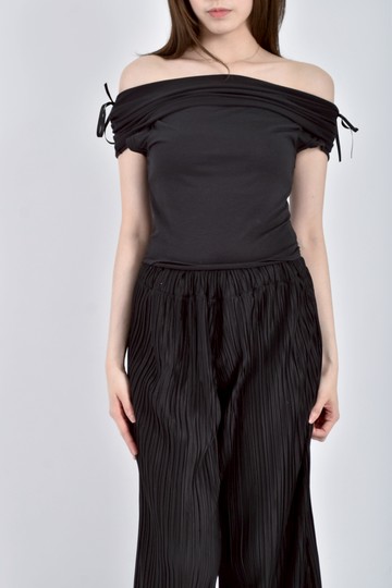 加購優惠(S) zero zero修身短版領口設計黑色短袖上衣