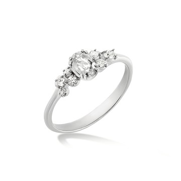 18k Oval Diamond Stargazer Ring