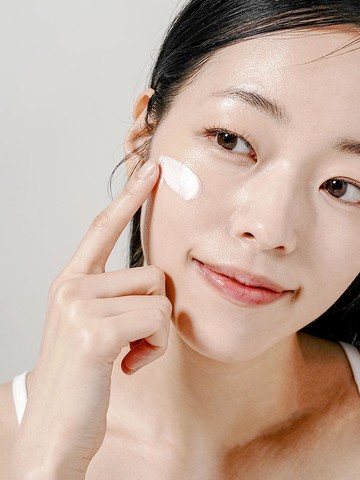 Blossom Tone-Up Sunscreen 30ml SPF50+ PA+++