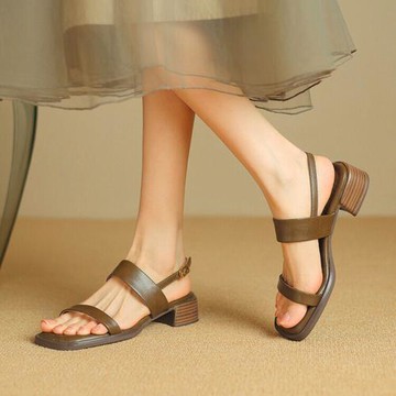 現貨白38 綠37 一字帶低跟真皮量鞋女鞋 露趾軟底涼鞋(2色)