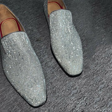 免運 開立發票 鞋子 潮鞋 休閒鞋 紅底男鞋銀色男士正裝皮鞋亮面婚禮英倫時尚單鞋閃爍外貿大碼男鞋