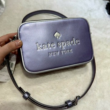 【KS｜全新】現貨 KATE SPADE 相機包 漆皮 紫色 超好看 文字款 斜背包｜Little Bee 小蜜蜂精品