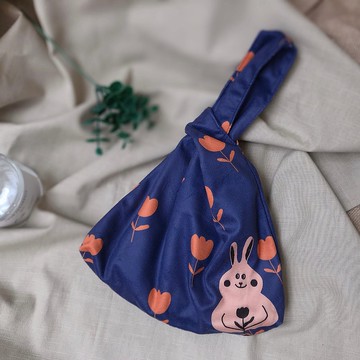 【安心出貨】送你一朵花 短絨套結手腕包 / 現貨