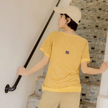 OB嚴選-棉質條紋後背織標短袖上衣《AB18430-》