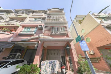 NI推薦★五甲商圈正四樓透天丨大五房臨路稀有釋出｜高雄市鳳山區公園三街