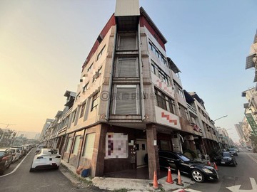 楊小扁~高雄車站綠園道/百坪空間大地坪角間金透店｜高雄市三民區吉林街