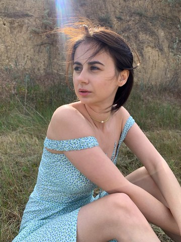 削肩中長夏季連衣裙，長款連衣裙，碎花連衣裙，浪漫連衣裙