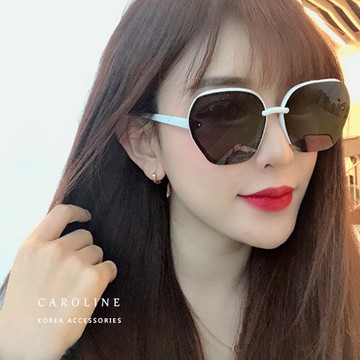 3色 年度最新網紅款潮流百搭抗UV時尚太陽眼鏡 72109