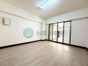 鳳山頂新商圈大露台三房平車｜高雄市鳳山區過仁街