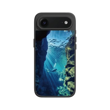 iPhone Air SolidX 黑 - Ocean Collection: Let's Sea 海洋系列：一路向海 - 潛行者（史費拉大裂縫）