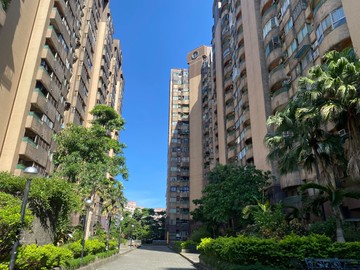 天驕景觀電梯三房上下雙車位｜基隆市安樂區樂利三街