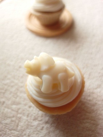 侏儸紀系列之三角龍杯子蛋糕手工皂~耶誕節禮物 生日禮物 手工皂