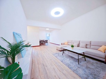 籬仔內免整理・直接入住！近輕軌交通便！｜高雄市前鎮區凱旋三路