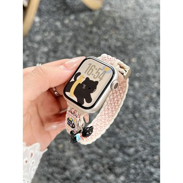 適用於 Apple watch 11 10 9 8 编织貓咪挂件錶帶 氣質腕帶 蘋果 40 42 44 45 46mm