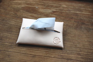 袖珍紙巾套 14 種皮革顏色可供選擇 Nume 皮革