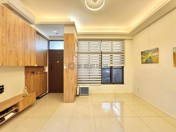 超值！大樓價買別墅│5年輕屋齡邊間別墅│前院停車｜台中市清水區八德路四段