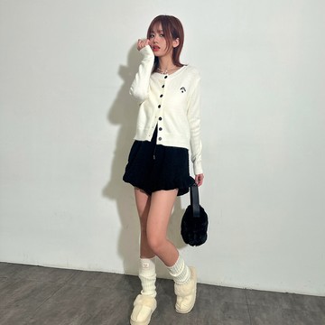 公仔掛件排釦毛線外套-白【KT281088】