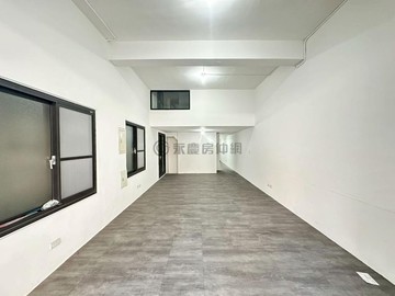 屋況超棒翻新文青金透店~建國一路上近大順三路輕軌｜高雄市苓雅區建國一路