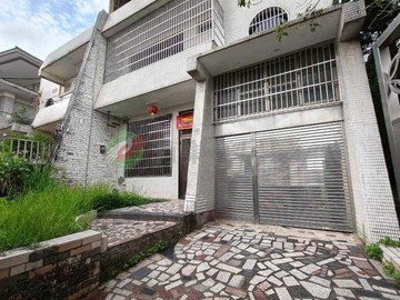 豐原復古美式大別墅 大面寬 有院子 自有車庫｜台中市豐原區長壽路南四巷