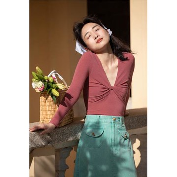 【丁東馬】自制/輕柔法式/深v不走光超大彈力扭結針織長袖修身T恤