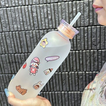 ✨臺灣出貨 大容量塑料吸管杯子新款ins水杯高顏值簡約女男學生茶杯防摔水瓶
