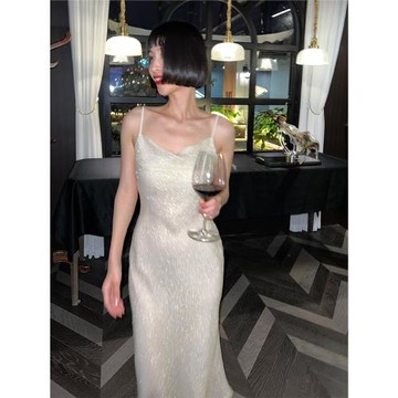 Daily Romance 人魚裙真絲喬其紗金絲鉆閃桑蠶絲吊帶斜裁連衣裙