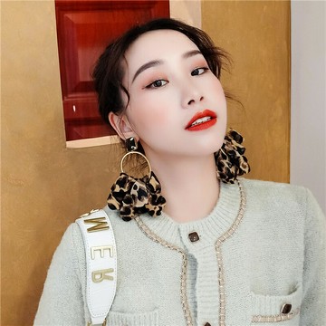 復古港風網紅時尚潮人耳墜2022新款潮歐美夸張個性布藝豹紋大耳環