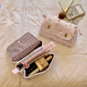 【免運喲】佐萊瑞粉小熊三層收納可愛ins拉鍊大容量高顏值化妝包便攜補妝包