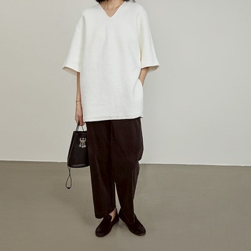 石膏白色 7分袖 大廓形 立體毛圈厚料 V領上衣