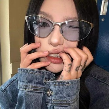 新款美式貓眼墨鏡y2 k辣妹防紫外線近視通用眼鏡圓臉顯瘦批發