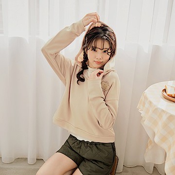 OB嚴選-咖啡廳家族．山形吐司大V領長袖TEE