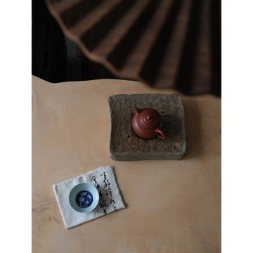 淥水山房 原礦青段泥“何君尊楗閣刻石”書法刻繪壺承 紫砂茶盤