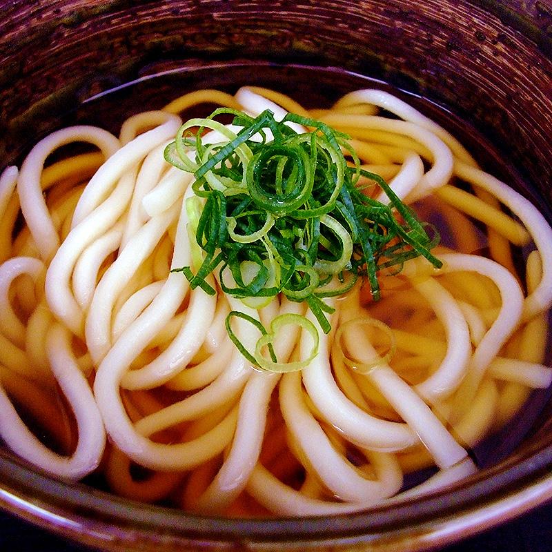 純生 讃岐うどん 300g×６袋セット 送料無料 つゆ付き 化粧箱入 香川産 本場 udon 生うどん おすすめ さぬきうどん かけ ぶっかけ 釜揚げ 釜玉 ざる 冷やし