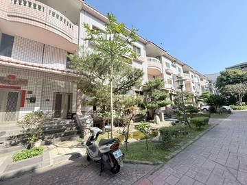 專任┃大甲大地坪┃室內近80坪┃臨路透天可停到雙車｜台中市大甲區大智街