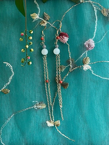 緬甸玉耳環 II 白翡圓珠X緬玉淺烏雞珠X南紅珠 I 緬甸A貨翡翠耳環