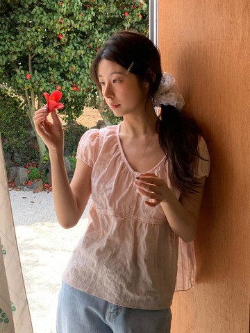 Pure Lace Shirring Blouse