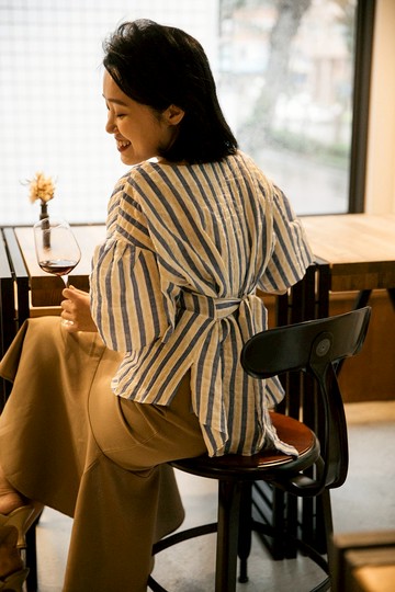 夏甘古典澎袖綁帶上衣