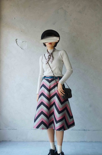 尋寶古著-粉紅灰幾何圖紋厚面料復古圓裙