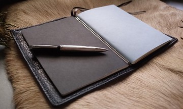 【德國皮革手帳】尺寸A6 |深藍 | 三彈軌 | 替換內冊+盒 | x47