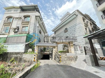 苗栗市文發路【文山御墅】四房車庫美透天｜苗栗縣苗栗市文發路