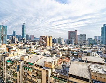 我是承辦忠孝阿波羅高樓遠眺101住商林宜霏｜台北市大安區忠孝東路四段